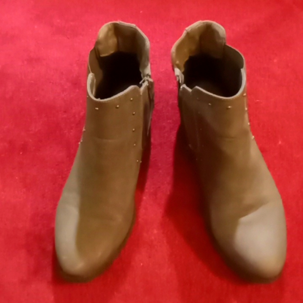 Aerocushion Size 8 Women's Short Boots New